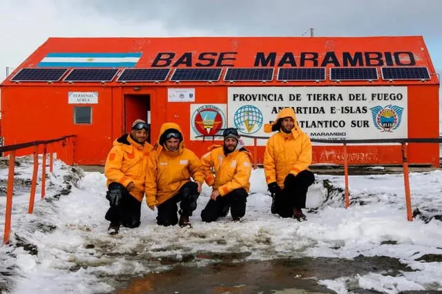 La Comisión Nacional de Energía Atómica (CNEA) de Argentina instalaron sistemas de energía solar en bases clave como Marambio y Carlini. Foto: EcoObjetivo.   