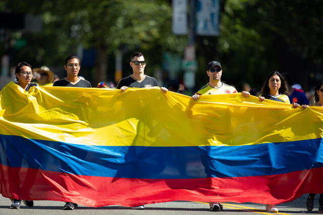 Los colombianos en Estados Unidos trabajan en una amplia variedad de sectores, desde servicios y construcción hasta profesiones especializadas como medicina, ingeniería y tecnología. Foto: iStock   