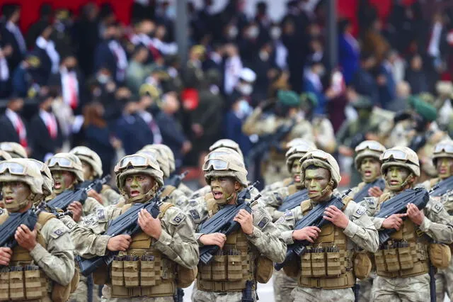 parada militar en Piura