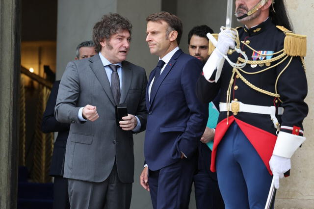 Javier Milei se reunió con Emmanuel Macron previo al inicio de los Juegos Olímpicos 2024. Foto: AFP.    