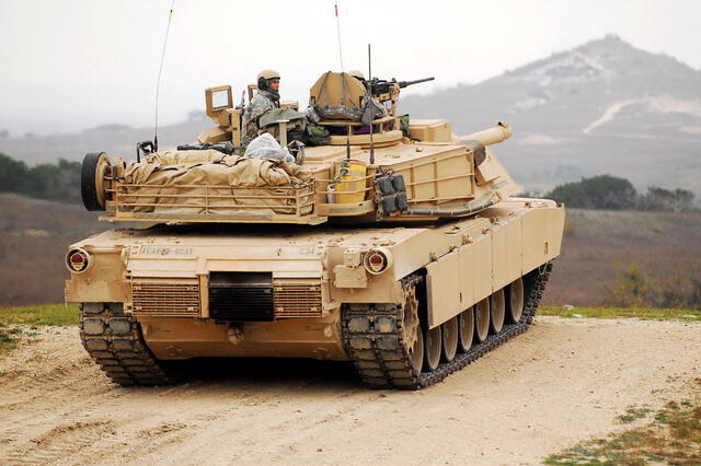 De acuerdo a Military Analysis Network, el M1 Abrams "es un vehículo bien armado y fuertemente blindado, diseñado para la guerra acorazada moderna". Foto: Military.   