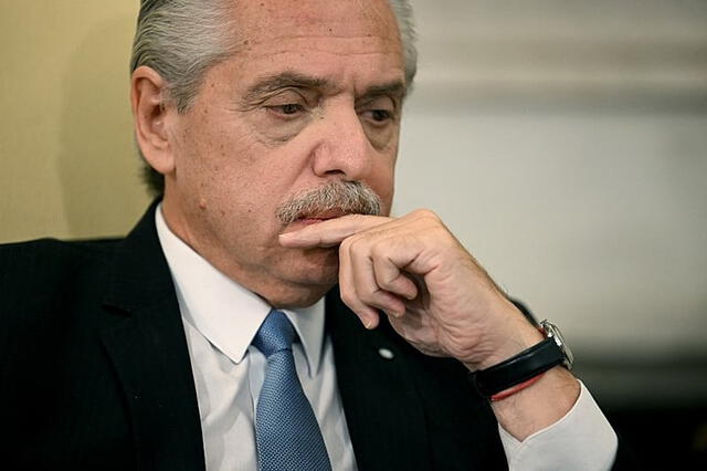  El expresidente complica su investigación del caso Nación Seguros debido a la denuncia por violencia física. Foto: AFP   