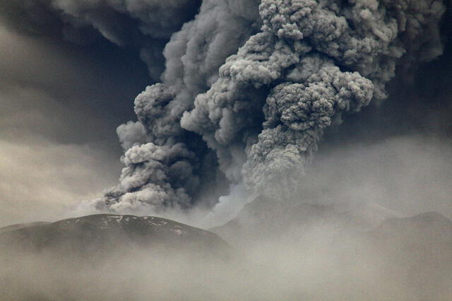 La erupción del Shiveluch ocurrió casi simultáneamente con un fuerte terremoto de magnitud 7.0 en la península de Kamchatka.Foto: Instituto de Vulcanología y Sismología   