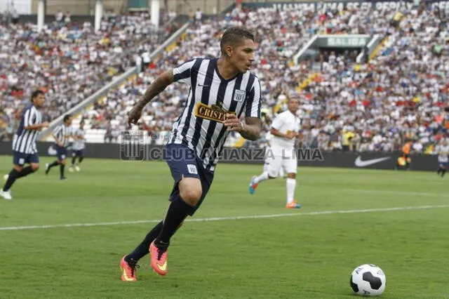  Paolo Guerrero en el día del Hincha Blanquiazul en Matute. Foto: Alianza Lima   