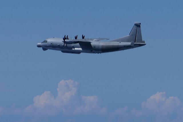  El artefacto fue identificado como un avión espía Y9, una aeronave de transporte militar y de recolección de inteligencia. Foto: AFP.   