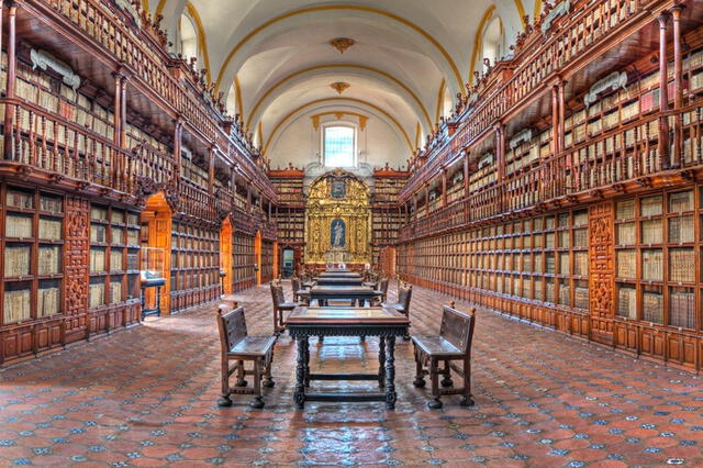  La historia fue benévola con este centro del conocimiento universal, una de las primeras bibliotecas del continente americano y la primera en disponer la libertad de entrada. Foto: Luis Alvaz    