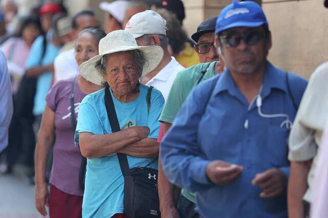 Los sistemas de pensiones en América Latina están en constante evolución, con reformas que buscan mejorar su sostenibilidad financiera y adecuarlas a las nuevas realidades demográficas y económicas. Foto: EFE Los sistemas de pensiones en América Latina están en constante evolución, con reformas que buscan mejorar su sostenibilidad financiera y adecuarlas a las nuevas realidades demográficas y económicas. Foto: EFE