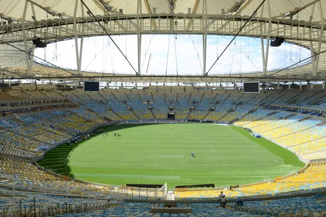  El Estadio Maracaná, uno de los más emblemáticos del mundo. Tuvo una capacidad máxima de casi 200,000 espectadores en su apogeo. Foto: Difusión   