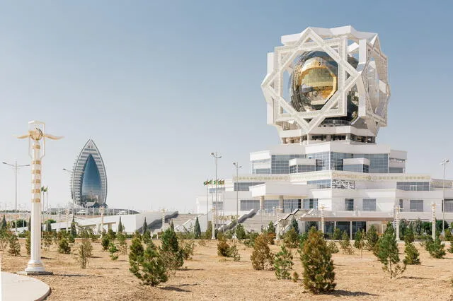 Ashgabat tiene el récord Guinness por ser la ciudad con más edificios de mármol blanco en el mundo. Foto: ArchDaily   