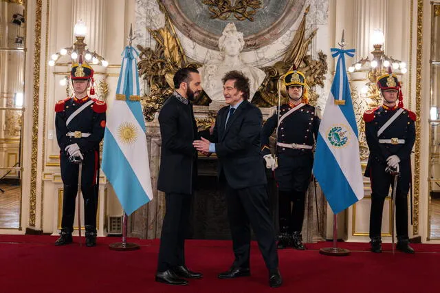 Javier Milei y Nayib Bukele se reunieron por segunda vez en Argentina. Foto: AFP   