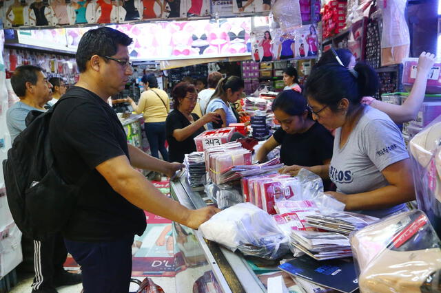 Campaña navideña en Gamarra