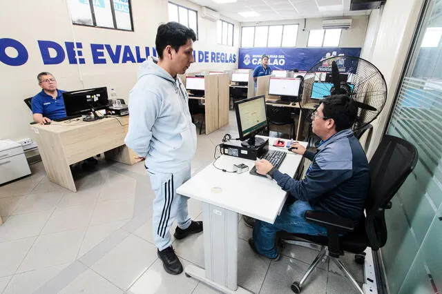 Trámites se realizan en el Centro de Emisión de Licencias del Callao. Foto: Municipalidad del Callao   