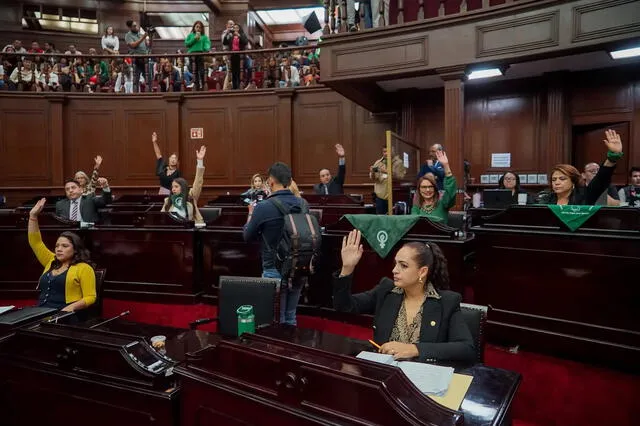 Congreso de Michoacán aprobó despenalización del aborto el 10 de octubre de 2024. Foto: Representantes Michoacán Congreso de Michoacán aprobó despenalización del aborto el 10 de octubre de 2024. Foto: Representantes Michoacán