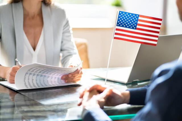  Obtener una visa H-1B puede ser un primer paso para obtener la residencia permanente en los Estados Unidos. Foto: Shutterstock   