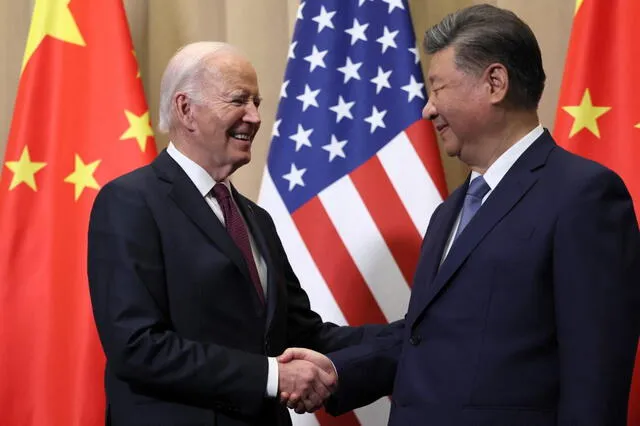  Joe Biden se reúne con el presidente de China, Xi Jinping, en el marco de la Cumbre de la APEC. Foto: AFP   