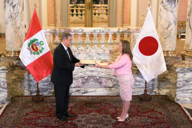 Tras el APEC, Dina Boluarte y el primer ministro de Japón sostuvieron una reunión bilateral en Palacio de Gobierno. Fotos: Miguel Vásquez/La República   