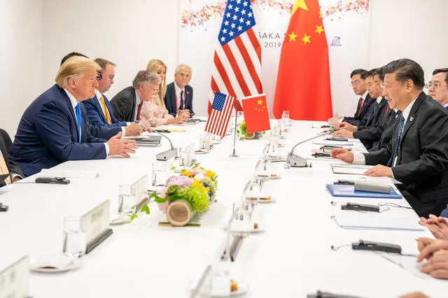 La guerra comercial entre China y Estados Unidos se intensifica tras el anuncio de Donald Trump de aumentar un 10% los aranceles a productos chinos. Foto: Casa Blanca   