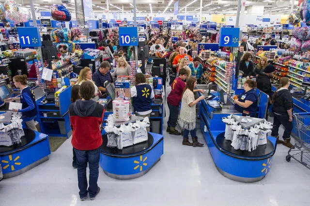  En muchos estados, Walmart permanece abierto en Año Nuevo, aunque con horarios reducidos en comparación con días regulares. Foto: Walmart    