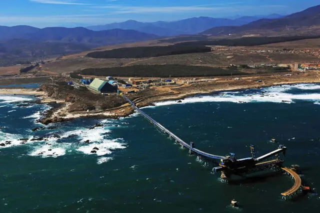 La planta contará con un sistema de captación de agua marina, sistemas de prefiltración y postratamiento, un estanque de distribución de 8.000 metros cúbicos. Foto: Serena Online   