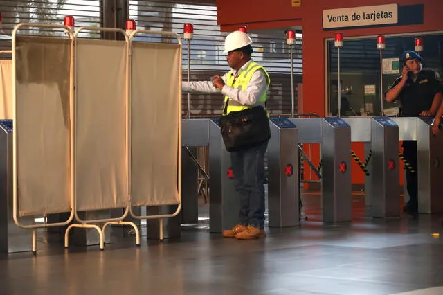   Álvaro Huamán Triunfo fue acribillado en el torniquete de acceso a la estación La Cultura. Foto: Carlos Félix/La República    