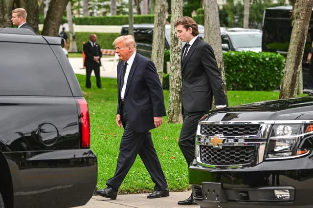  Barron Trump se mantuvo cerca de su padre Donald, durante el periodo de campaña presidencial. Foto: AFP   