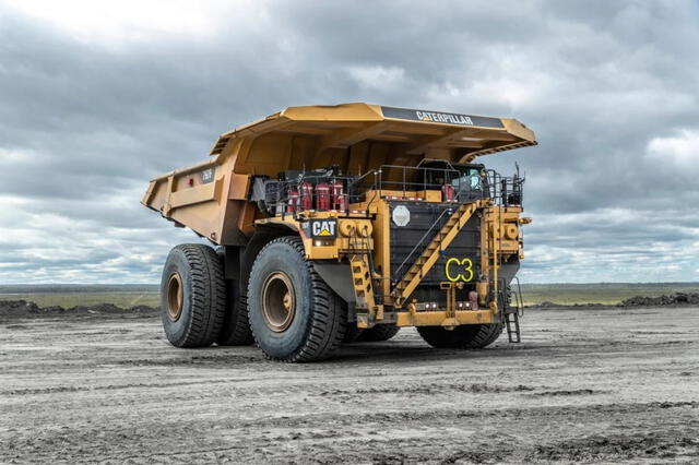 La venta del 797F se realiza exclusivamente a través de la red de distribuidores autorizados de Caterpillar, como Finning, Ferreyros o Ziegler CAT. Foto: Madisa.   