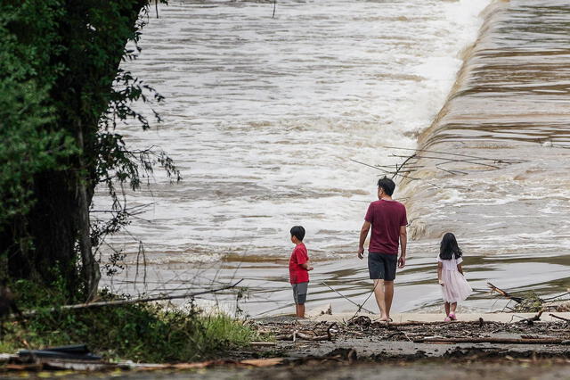 Esta es parte de la devastación de la catástrofe por las fuertes lluvias en Texas, que ya ha cobrado por lo menos 50 vida. Foto: EFE Esta es parte de la devastación de la catástrofe por las fuertes lluvias en Texas, que ya ha cobrado por lo menos 50 vida. Foto: EFE