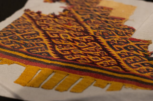 Textiles fueron recuperados y entregados a la Embajada de Perú en Chile. Foto: Servicio Nacional del Patrimonio Cultural. Textiles fueron recuperados y entregados a la Embajada de Perú en Chile. Foto: Servicio Nacional del Patrimonio Cultural.