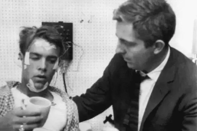  Gardner terminó internado en un hospital naval de Estados Unidos, donde monitorearon todos sus signos vitales. Foto: Captura   