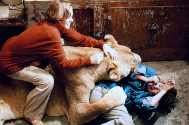 Las imágenes del rodaje muestran como las fieras interactuaban con los miembros del cast. Foto: La Nación. Las imágenes del rodaje muestran como las fieras interactuaban con los miembros del cast. Foto: La Nación.