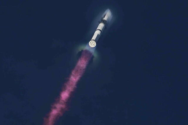  El Starship desplegó en el espacio satélites simuladores de Starlink. Foto: SpaceX   