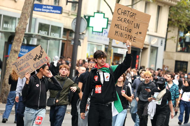 La jornada de protestas dejó más de 200 detenidos, con episodios de violencia reportados, como incendios y ataques a la policía. Foto: AFP   