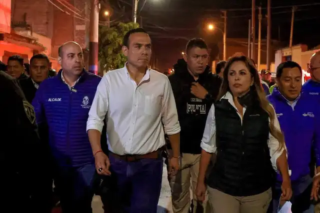 José Jerí en un operativo en el Callao, junto con el alcalde Pedro Spadaro y la congresista Patricia Chirinos. Minutos antes, hubo una balacera.   