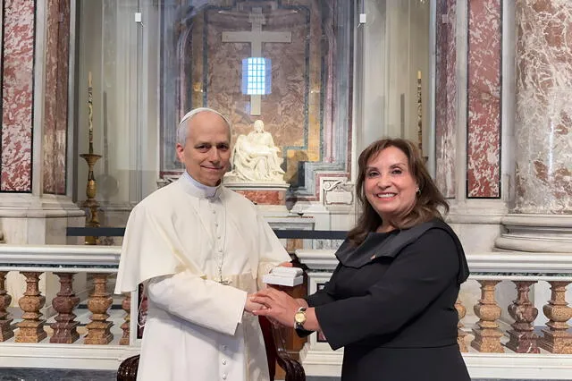 President Dina Boluarte meets with Pope Leo XIV at the Vatican, officially inviting him to visit Peru during his first Latin America tour. Photo: Andina President Dina Boluarte meets with Pope Leo XIV at the Vatican, officially inviting him to visit Peru during his first Latin America tour. Photo: Andina