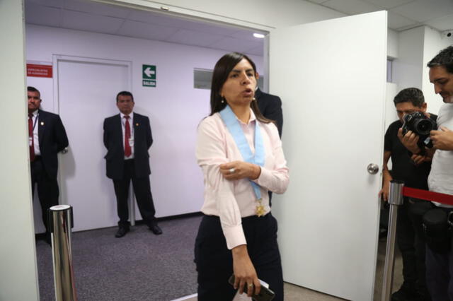 Giulliana Loza, ahora, cuestiona la tipificación alternativa de la prognosis de la pena en el caso de Keiko Fujimori durante la audiencia de prisión preventiva. Foto: Mauricio Malca / La República.