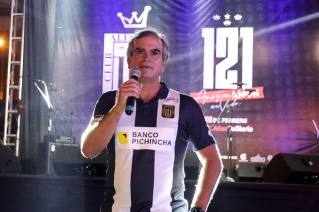 Los íntimos celebraron sus 121 años a lo grande en el Alejandro Villanueva. Foto: prensa Alianza Lima