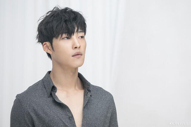 El actor de 27 años Woo Do Hwan afirmó en 2016 que no se considera atractivo.