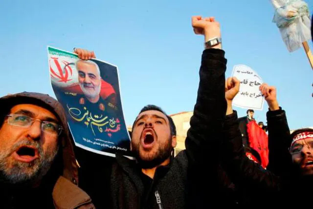 En Irán gran cantidad de personas han manifestado tras el asesinato de Soleimani