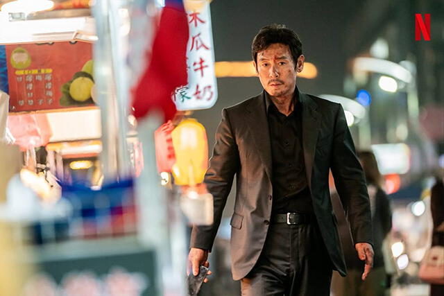 Sol Kyung Gu en “Yaksha: ruthless operations”, la nueva película coreana de Netflix