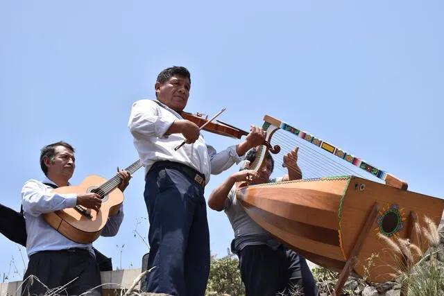 VMT: cementerio se convierte en reunión y tradición familiar [FOTOS]