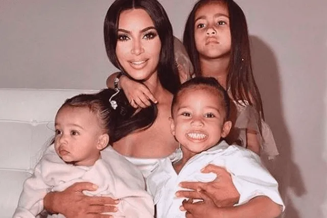 Kim Kardashian confiesa que no tiene tiempo para ella, ya que sus niños se roban toda la atención.