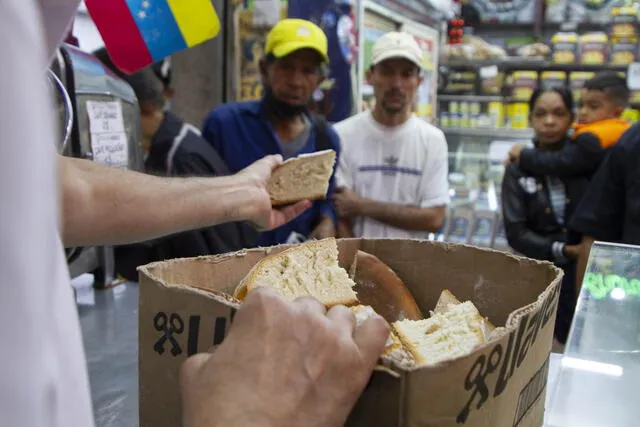 ¿Quién es el panadero de Caracas que regala hasta 150 panes diarios a personas necesitadas?