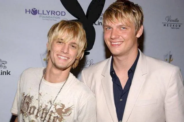 Nick y Aaron Carter acuden a una premiación