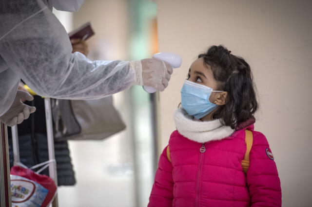 Nueva normalidad: estudiantes de Europa vuelven a clases tras meses de crisis por coronavirus