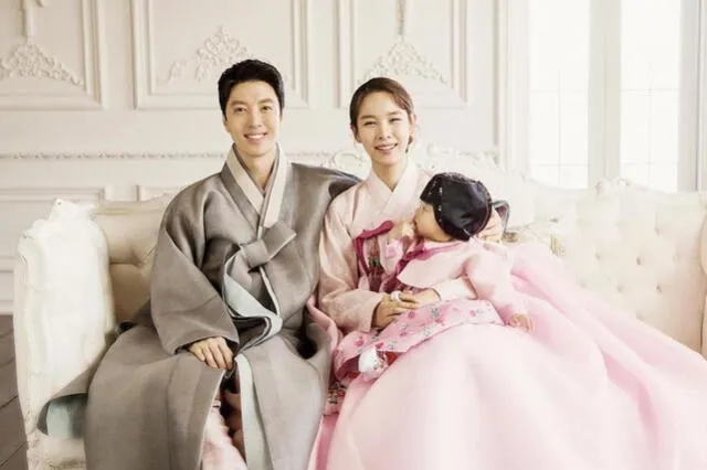 El 14 de diciembre, Jo Yoon Hee y Lee Dong Gun se convirtieron en padres de una niña.