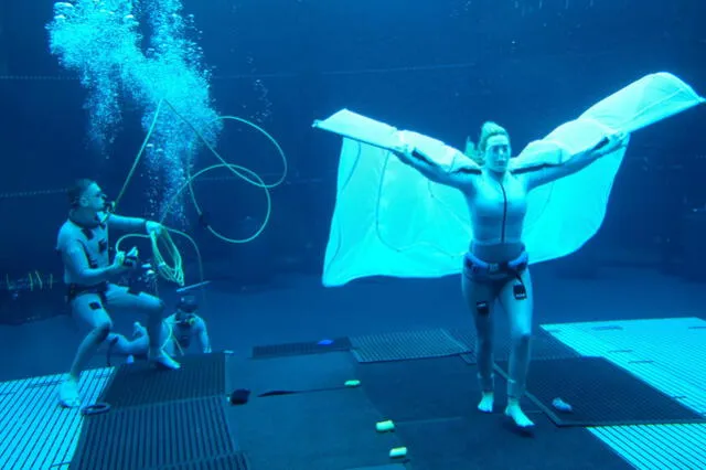 Kate Winslet bajo agua en últimos días de rodaje de Avatar 2. Foto: Twitter