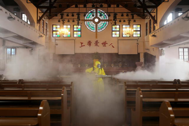 desinfecta iglesia wuhan