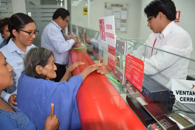 Doña Enriqueta obtuvo su DNI a los 105 años Doña Enriqueta obtuvo su DNI a los 105 años