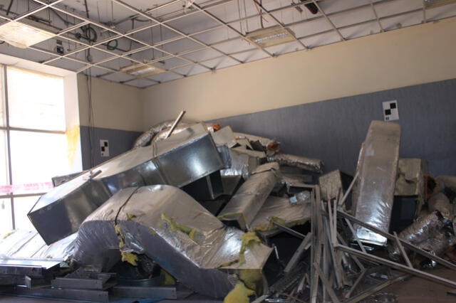 Varios conductos quedaron inservibles y tendidos a su suerte. Foto: La República