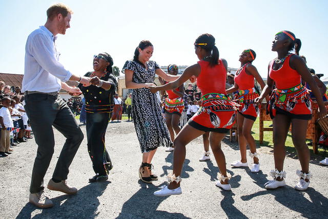 Meghan Markle y el príncipe Harry de visita por África.